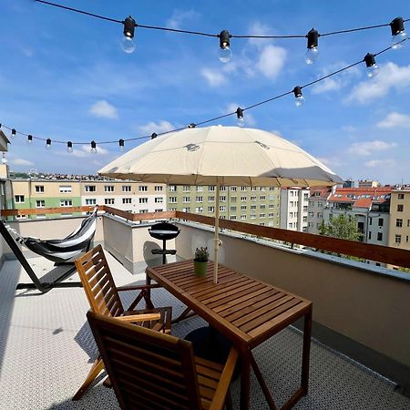 1 Bedroom Apartment With Terrace And Free Parking Near Metro Praga Zewnętrze zdjęcie